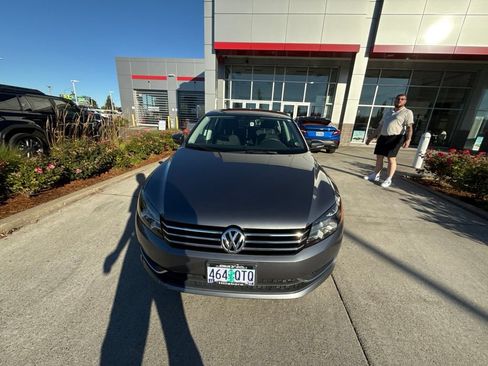 Used 2014 Volkswagen Passat 1.8T S FWD image 4