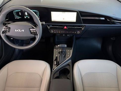 New 2026 Kia Niro EX FWD image 15