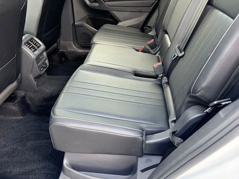 Used 2022 Volkswagen Tiguan SE AWD/4WD image 13