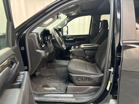 Certified 2025 Chevrolet Silverado 2500 LT w/ Convenience Package image 13