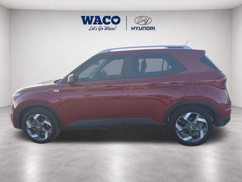 Used 2023 Hyundai Venue SEL w/ Cargo Package FWD image 8