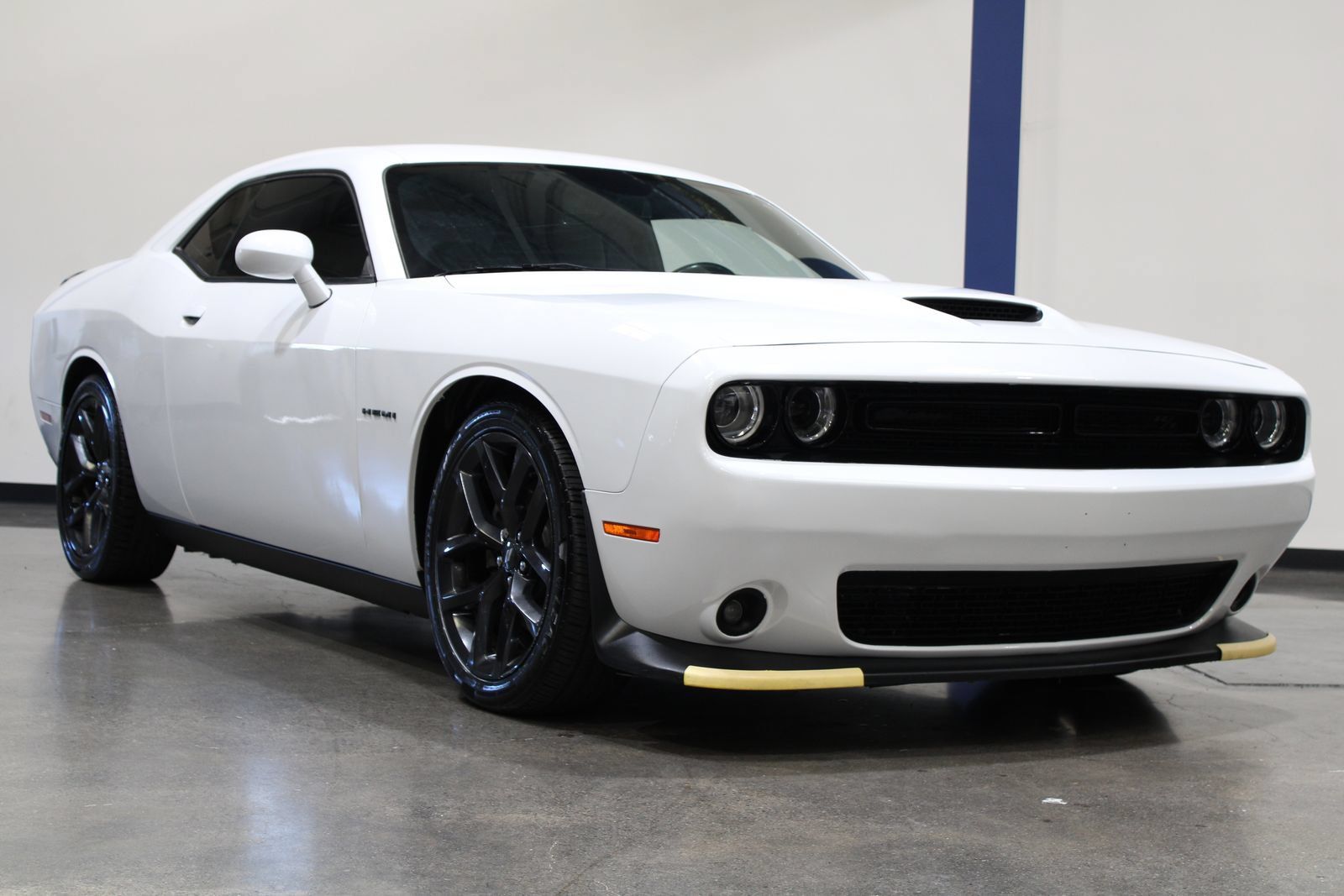 Used 2022 Dodge Challenger R/T w/ Blacktop Package RWD image 3