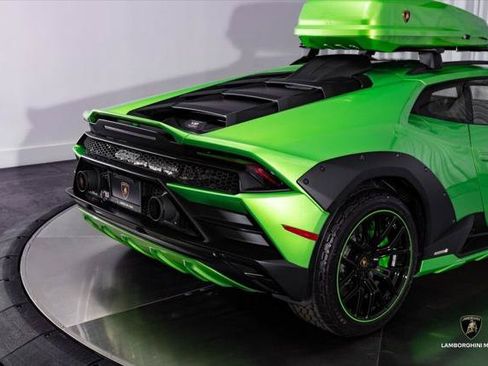 Used 2024 Lamborghini Huracan Sterrato AWD/4WD image 24