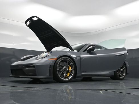 Certified 2026 Porsche 911 GT3 RWD image 33