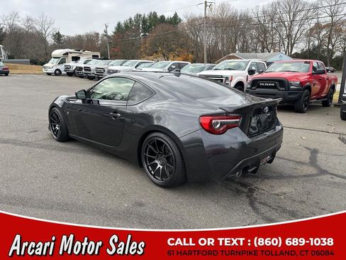 Used 2019 Toyota 86 image 3
