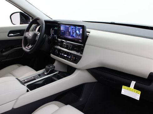New 2026 Nissan Pathfinder SL FWD image 23