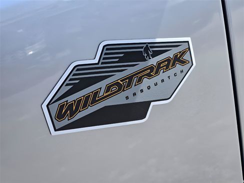 Used 2022 Ford Bronco Wildtrak AWD/4WD image 12