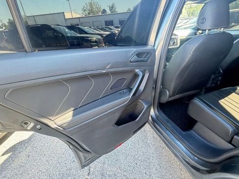 Used 2023 Volkswagen Tiguan SE R-Line FWD image 9