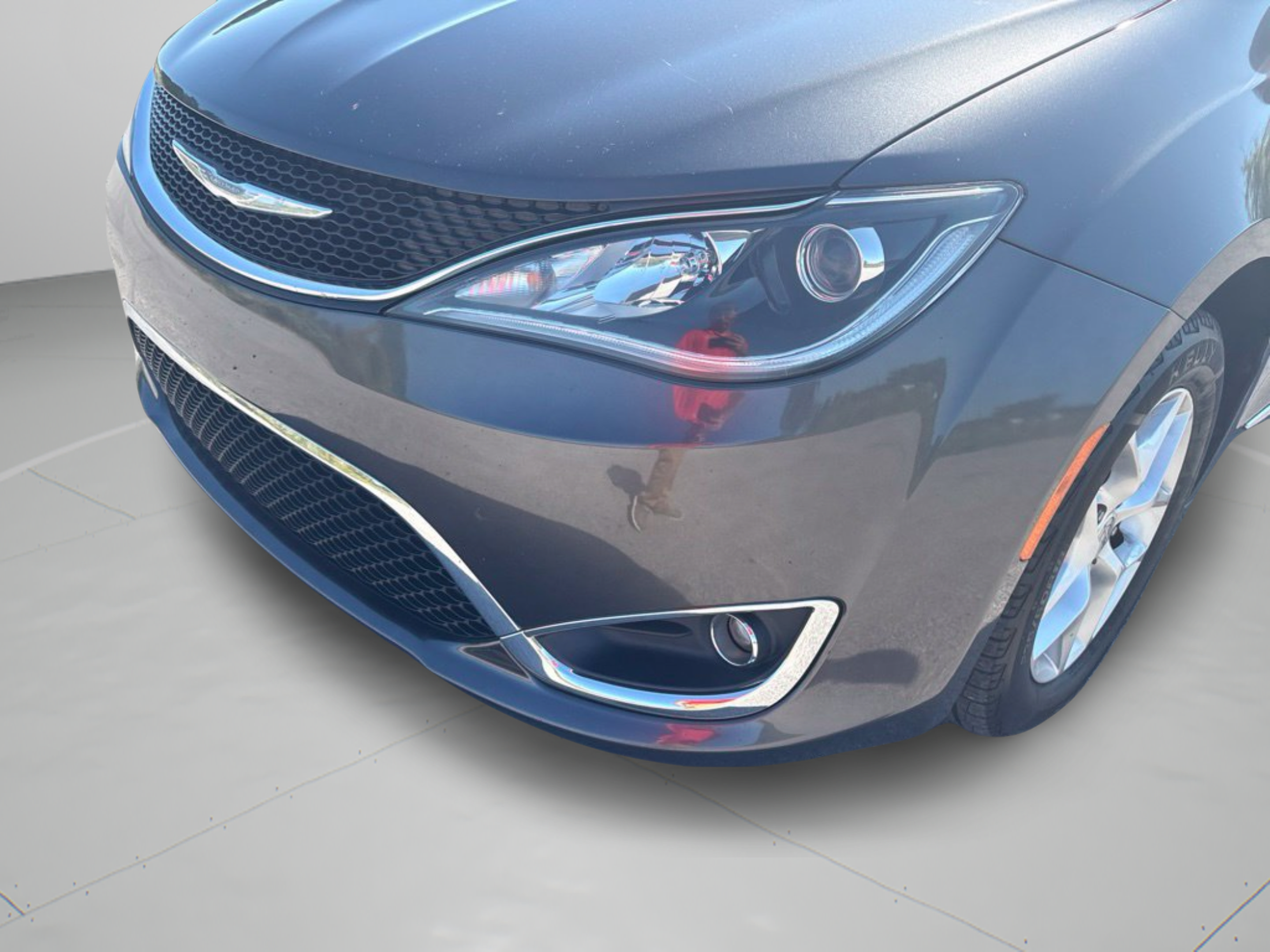 Used 2018 Chrysler Pacifica Touring-L Plus w/ Tire & Wheel Group FWD image 33