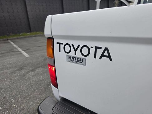 Used 2000 Toyota Tacoma 4x4 Regular Cab image 13