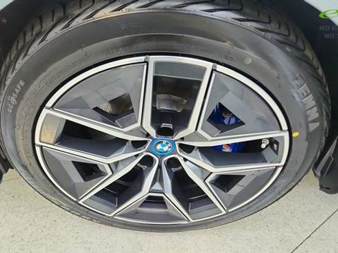 Used 2025 BMW i5 xDrive40 w/ M Sport Package AWD/4WD image 54