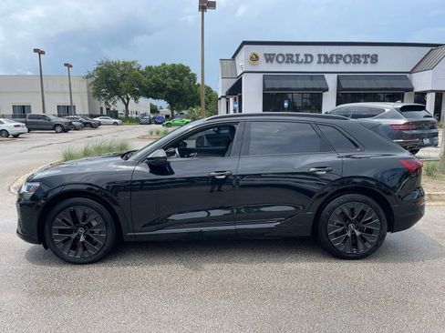 Used 2024 Audi Q8 e-tron Prestige w/ Prestige Package AWD/4WD image 2