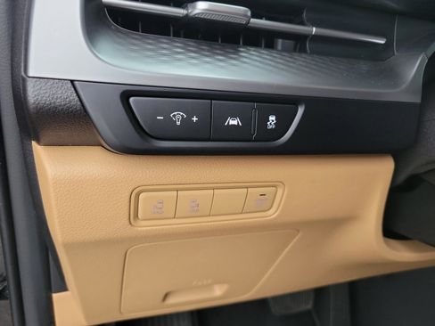 Certified 2024 Kia Carnival LX image 37