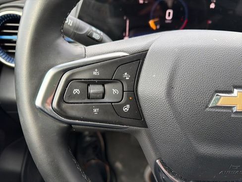 Used 2025 Chevrolet Trax LT w/ LT Convenience Package image 39