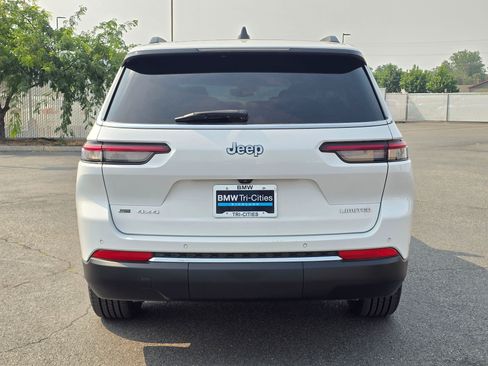 Used 2022 Jeep Grand Cherokee L Limited AWD/4WD image 5