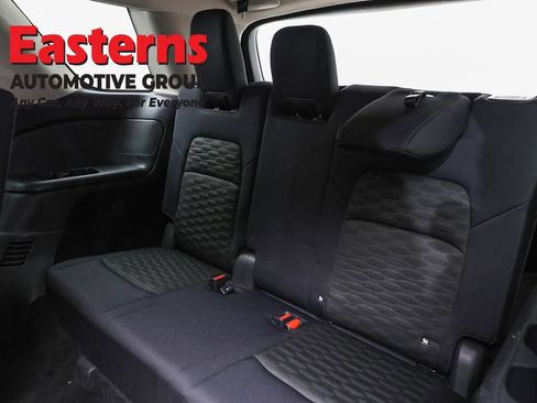 Used 2024 Nissan Pathfinder S AWD/4WD image 26