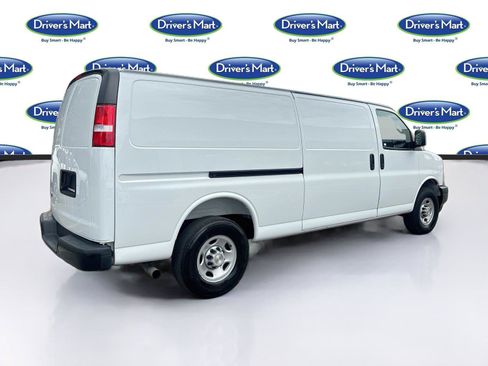 Used 2025 Chevrolet Express 3500 Extended w/ Driver Convenience Package RWD image 7