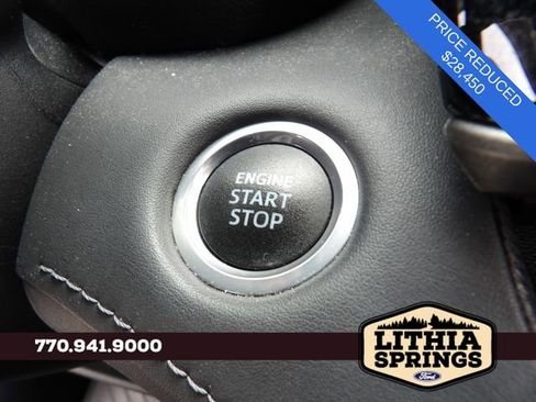 Used 2021 Toyota Highlander XLE AWD/4WD image 22