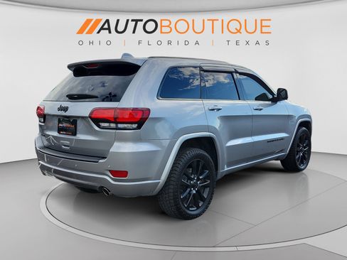 Used 2021 Jeep Grand Cherokee Laredo X AWD/4WD image 5