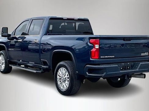 Used 2020 Chevrolet Silverado 2500 High Country w/ Z71 Off-Road Package AWD/4WD image 4