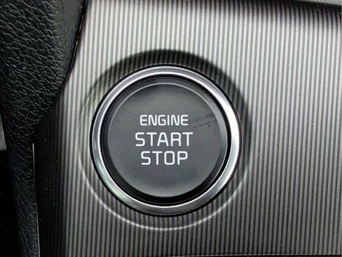 New 2026 Kia Sportage EX FWD image 32