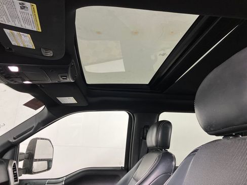 Used 2018 Ford F150 Lariat w/ Equipment Group 502A Luxury image 33