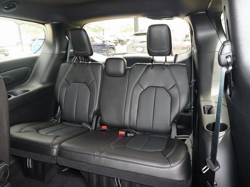 New 2025 Chrysler Voyager LX image 12