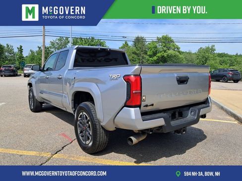 Used 2025 Toyota Tacoma TRD Sport AWD/4WD image 3
