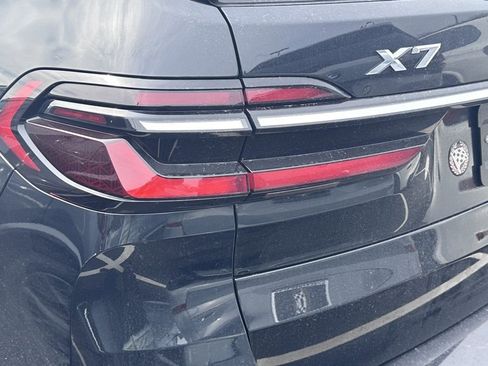 Certified 2024 BMW X7 xDrive40i w/ Premium Package image 8