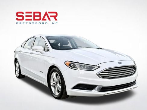 Used 2018 Ford Fusion SE w/ Equipment Group 602A FWD image 6