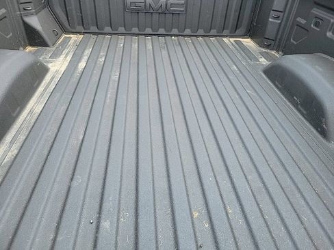 Used 2025 GMC Sierra 2500 SLE w/ SLE Value Package; AWD/4WD image 8