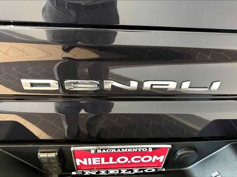 Used 2025 GMC Sierra 1500 Denali RWD image 37
