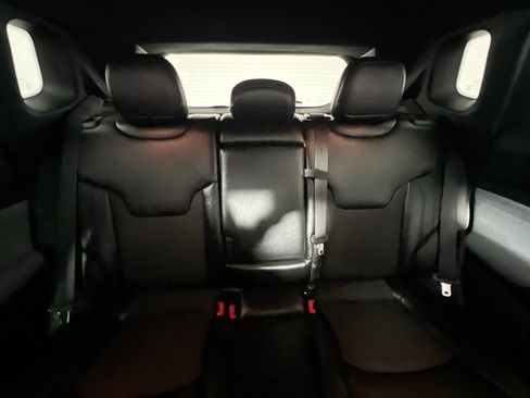 Used 2024 Jeep Compass Latitude AWD/4WD image 31