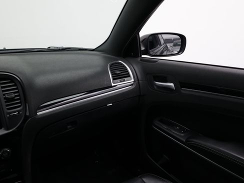 Used 2021 Chrysler 300 S RWD image 34