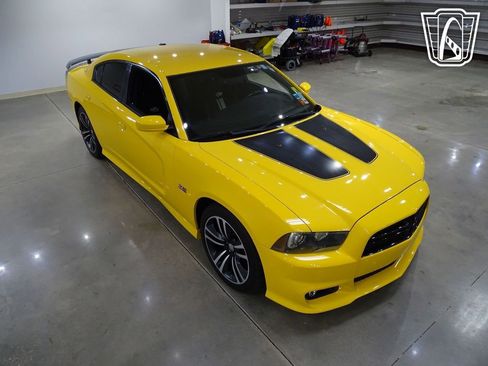 Used 2012 Dodge Charger SRT8 Super Bee w/ Driver Convenience Group II image 21
