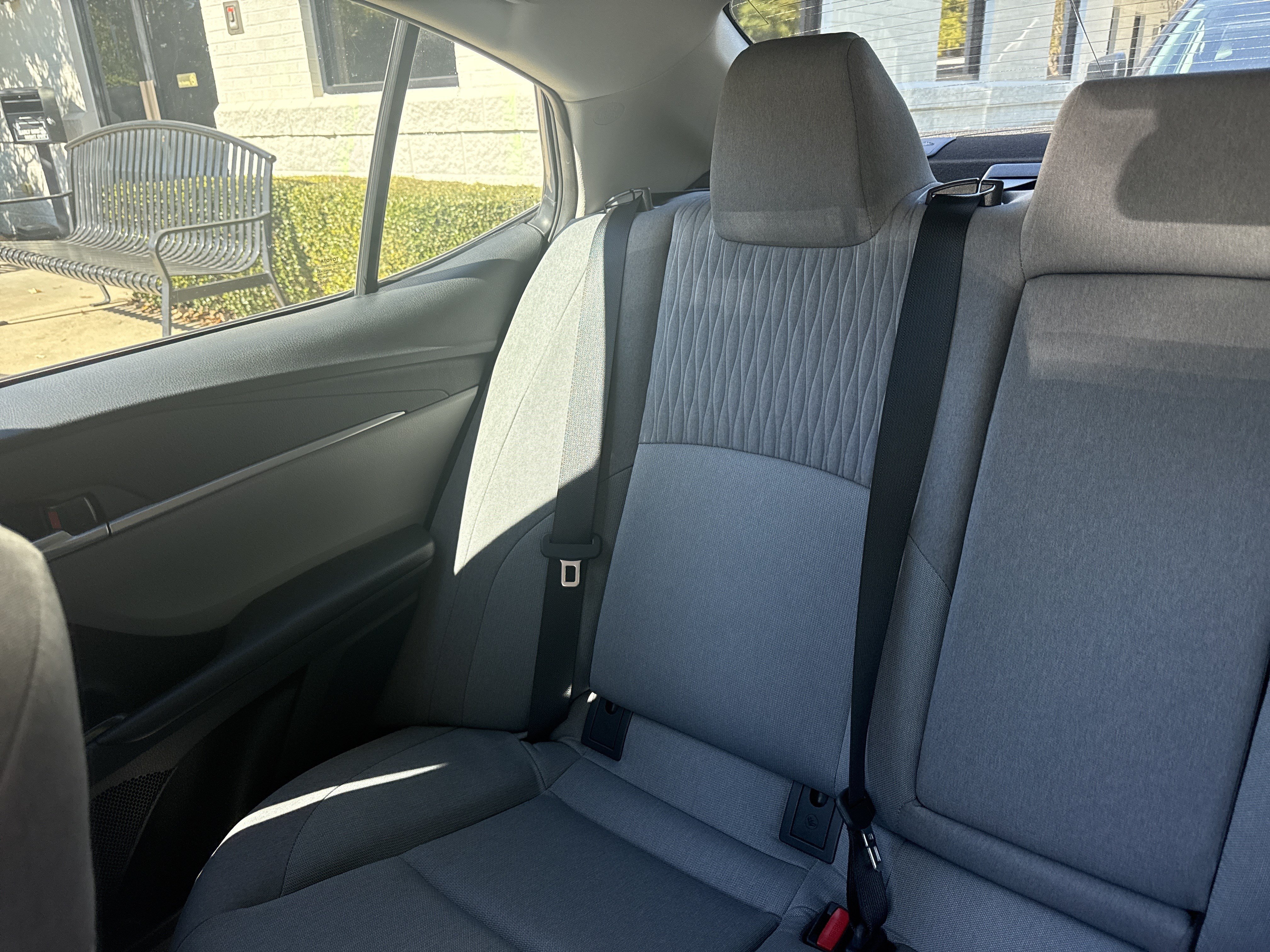 Used 2025 Toyota Camry LE FWD image 5