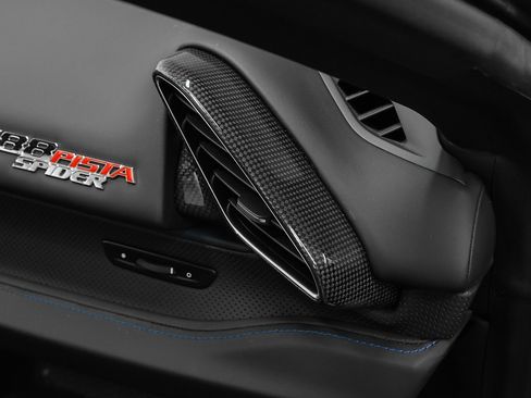 Certified 2020 Ferrari 488 Pista Spider image 31