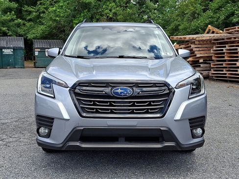 Certified 2023 Subaru Forester Premium AWD/4WD image 2