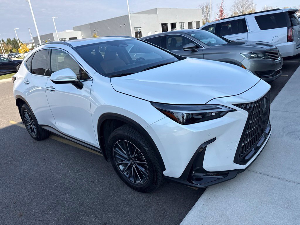Used 2024 Lexus NX 350h AWD image 3