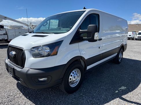Used 2023 Ford Transit 250 Low Roof AWD image 7