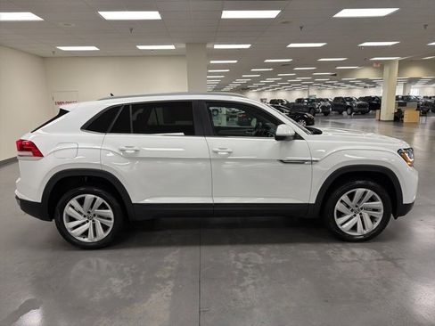 Used 2022 Volkswagen Atlas Cross Sport SE image 7