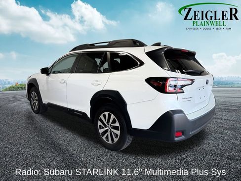 Used 2023 Subaru Outback Premium AWD/4WD image 3
