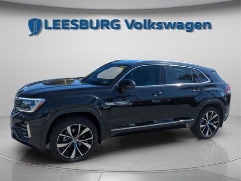 Used 2025 Volkswagen Atlas Cross Sport SEL Premium R-Line image 13