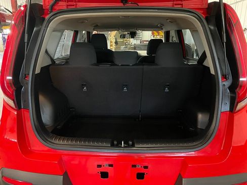 Used 2022 Kia Soul LX w/ Technology Package FWD image 21