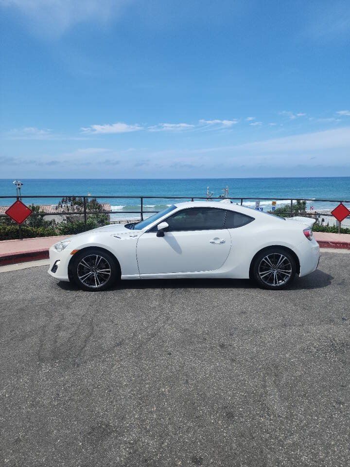 Used 2015 Scion FR-S RWD image 18