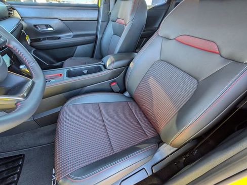 Used 2026 Nissan Kicks SR w/ Illumination Package image 15