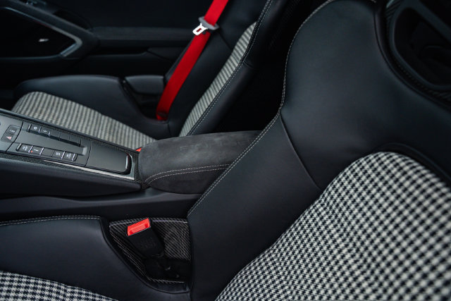 Used 2018 Porsche 911 GT3 RWD image 25