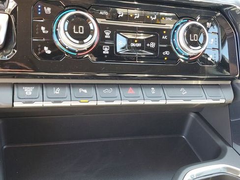 New 2026 GMC Sierra 2500 Denali w/ Denali Reserve Package image 25