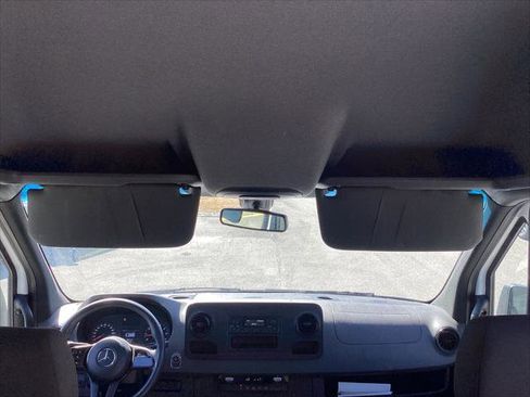 Used 2022 Mercedes-Benz Sprinter 2500 image 19