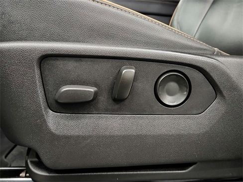 Used 2021 GMC Yukon AT4 image 29